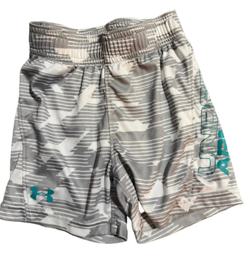 Gray shorts with a pattern 